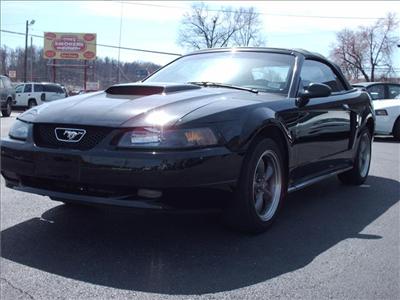 Used Ford Mustang 2001 : $10495