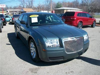 Used Chrysler 300 2005 : $10995