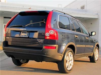 Used Volvo XC90 2004 : $0