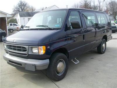 Used Ford EconolineWagon 2001 : $7500