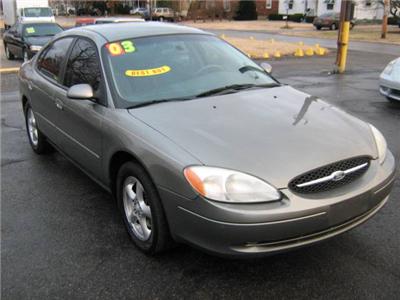 Used Ford Taurus 2003 : $3990