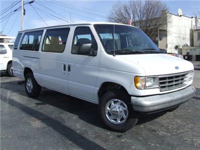 Used Ford E350Wagon 1996 : $5997