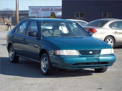 Used Nissan Sentra 1996 : $1995