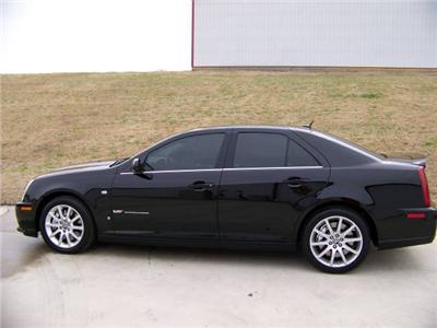 Used Cadillac STSV 2006 : $20900