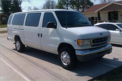 Used Ford E350Wagon 1998 : $4950