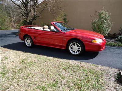Used Ford Mustang 1996 : $5500