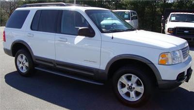 Used Ford Explorer 2005 : $11995