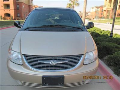 Used Chrysler TownandCountry 2001 : $5499