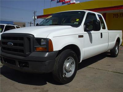 Used Ford F250 2005 : $6800