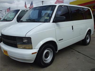 Used Chevrolet Astro 2000 : $3600