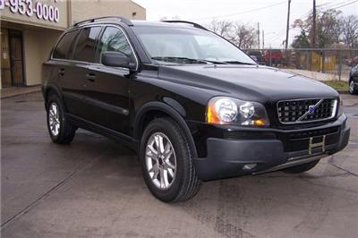 Used Volvo XC90 2004 : $10973