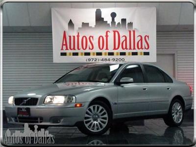 Used Volvo S80 2004 : $10999