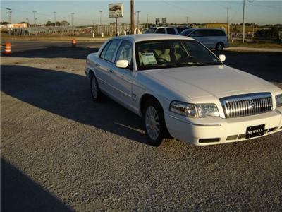Used Mercury GrandMarquis 2010 : $20995