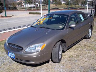 Used Ford Taurus 2003 : $4988