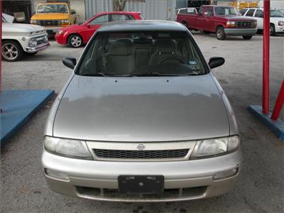 Used Nissan Altima 1997 : $3250