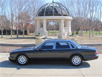 Used Jaguar XJ8 1998 : $10500