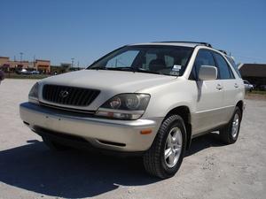 Used Lexus RX300 2000 : $0