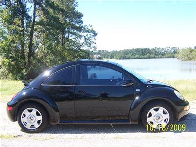 Used Volkswagen NewBeetle 2001 : $5999