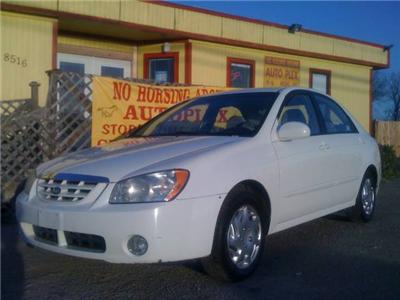 Used Kia Spectra 2004 : $7550