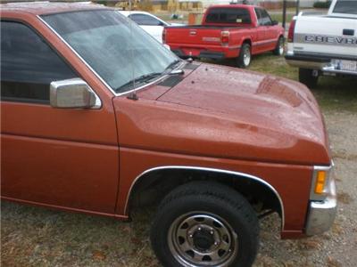 Used Nissan Pickup 1995 : $3500