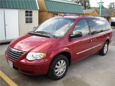 Used Chrysler TownandCountry 2006 : $8900