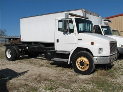 Used Freightliner FL70 2001 : $9000