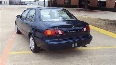 Used Toyota Corolla 1999 : $4199