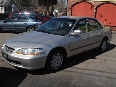 Used Honda Accord 1999 : $3895