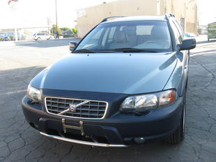 used Volvo V70 XC 2001 : $13995