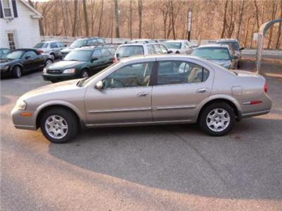 Used Nissan Maxima 2000 : $4250