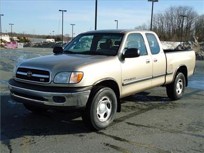 Used Toyota Tundra 2002 : $9449
