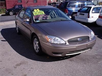Used Ford Taurus 2005 : $5495