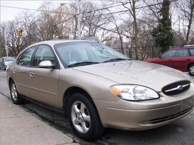 Used Ford Taurus 2001 : $2999