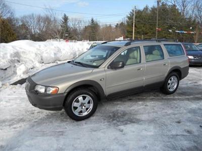 Used Volvo V70 2001 : $7495