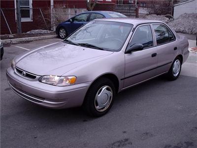 Used Toyota Corolla 2000 : $4290