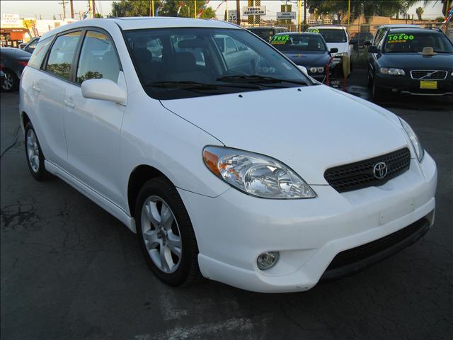Used Toyota Matrix 2005 : $8995