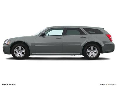 Used Dodge Magnum 2005 : $10993