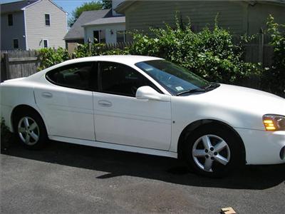 Used Pontiac GrandPrix 2007 : $9990