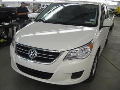 Used Volkswagen Routan 2010 : $26900