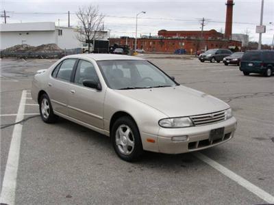 Used Nissan Altima 1997 : $2995