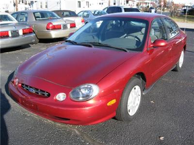 Used Ford Taurus 1999 : $2995