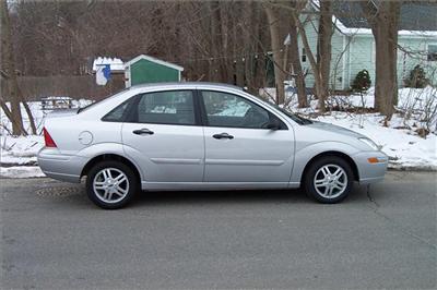 Used Ford Focus 2000 : $4495