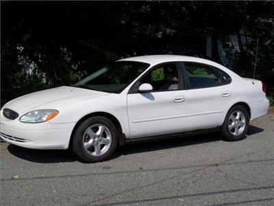Used Ford Taurus 2002 : $5100