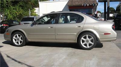 Used Nissan Maxima 2000 : $5495
