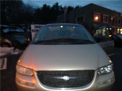 Used Chrysler TownandCountry 2000 : $3200
