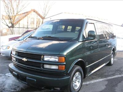 Used Chevrolet Express 2002 : $5000