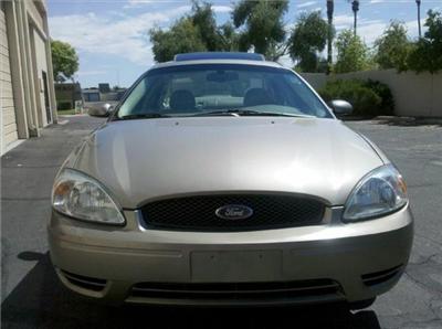 Used Ford Taurus 2004 : $4500