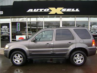 Used Ford Escape 2005 : $8995