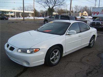 Used Pontiac GrandPrix 2000 : $4695