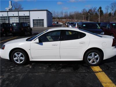 Used Pontiac GrandPrix 2007 : $9987